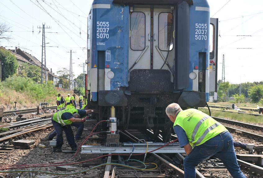 A vonatok nagy részét már fogadja a Keleti pályaudvar kedd reggel