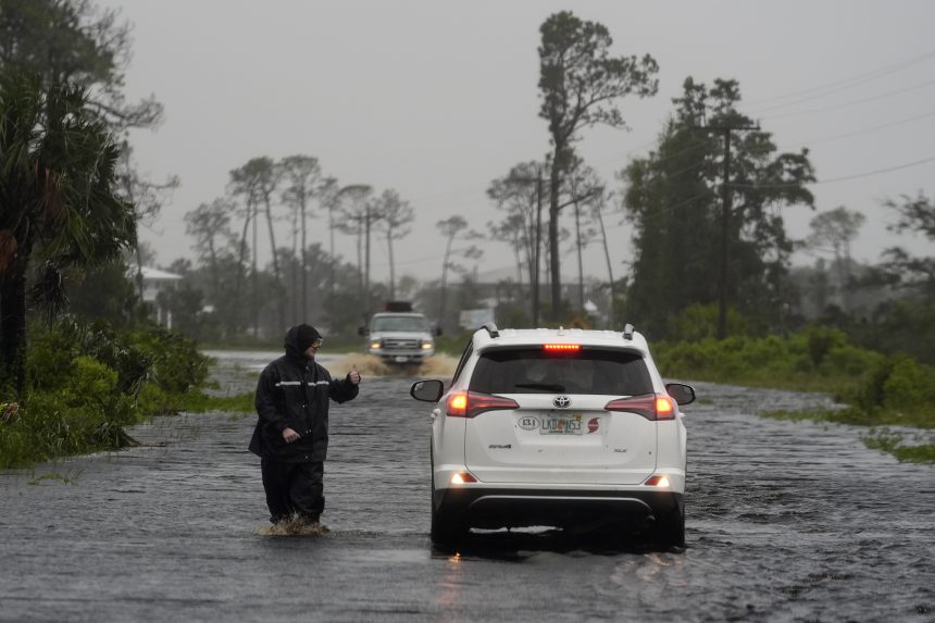 Hurrikánként érte el Florida északnyugati partvidékét a Debby névre keresztelt ciklon