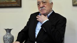 Meghalt Fethullah Gülen Amerikában élő török hitszónok