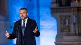 A városok és falvak finanszírozásáról tárgyalna az önkormányzatok vezetőivel Peter Pellegrini